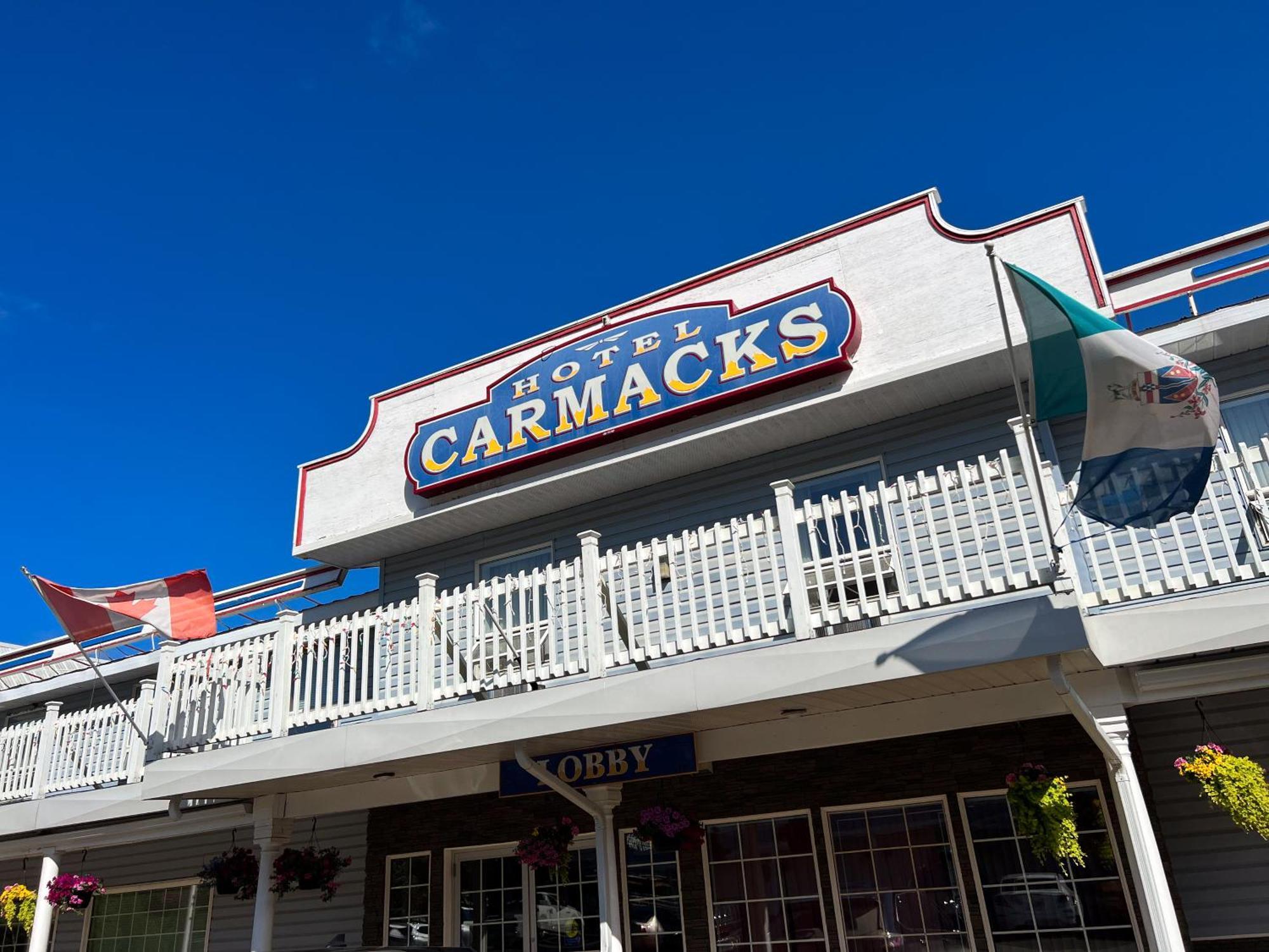 Hotel Carmacks Exterior photo